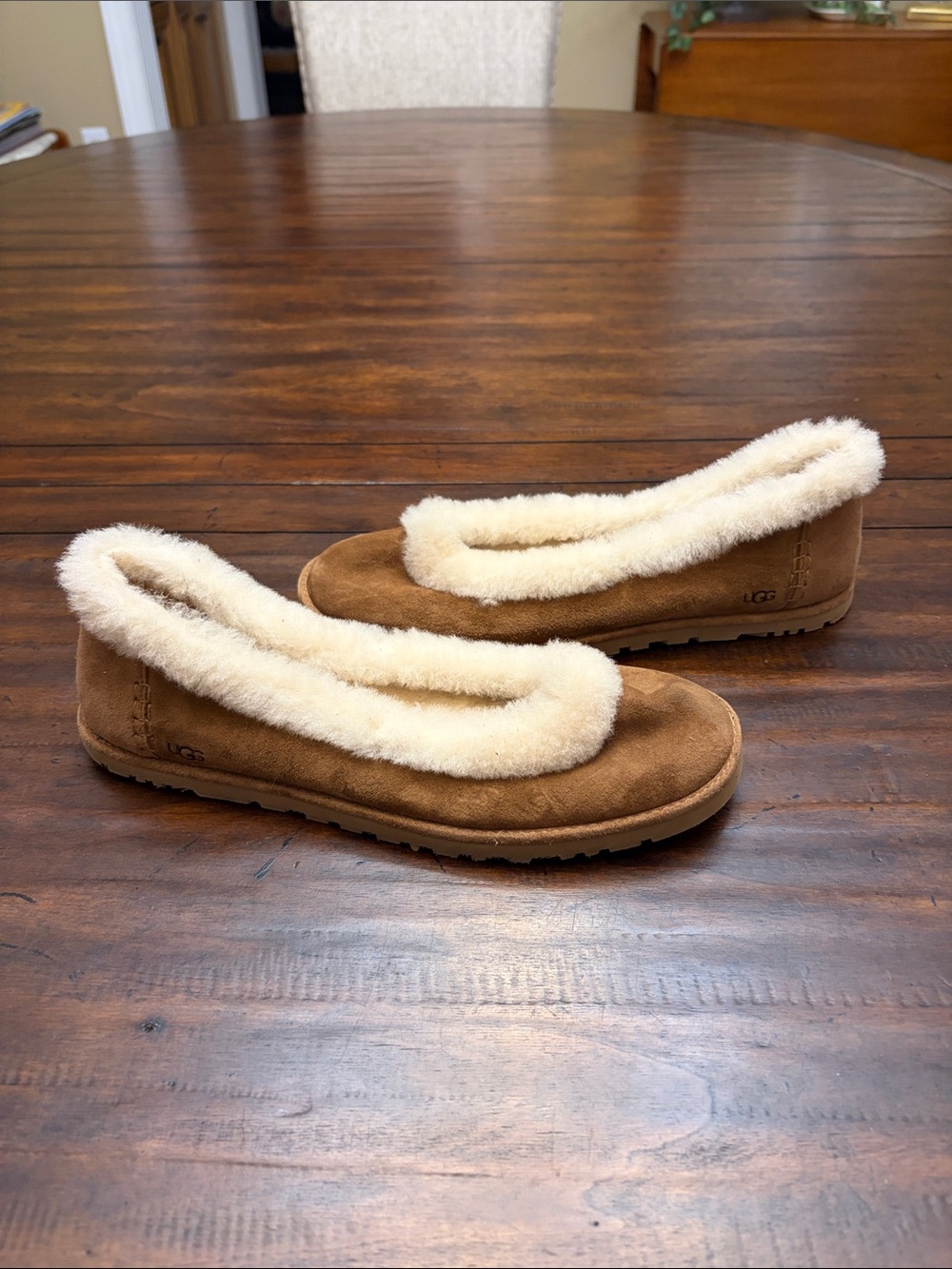 UGG Tan Slipper Woman US 8 ACS